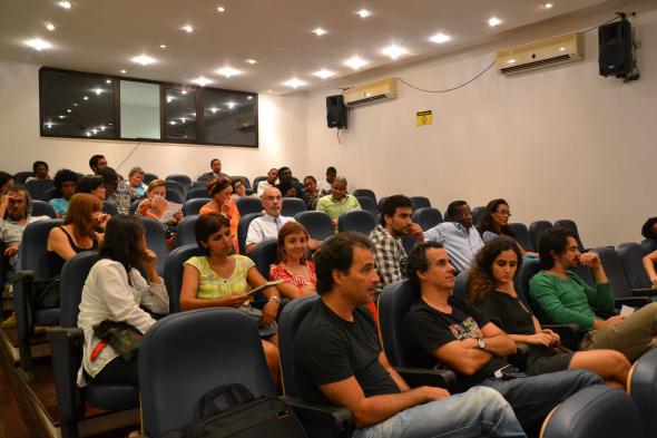 na assistência José Eduardo Agualusa, João Afonso e Tatiana Salem Levy