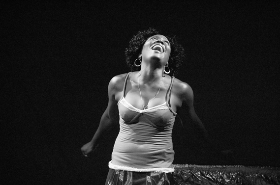 QUATRO E TRINTA, Teatro Miragens, Luanda.