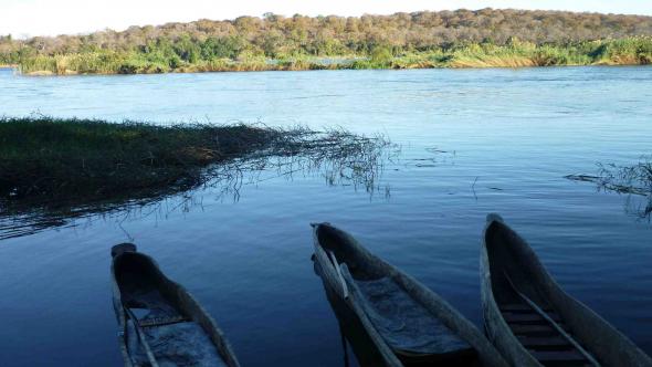 rio Zambeze em frente ao Zimbabué, foto de Rosa Spaliviero