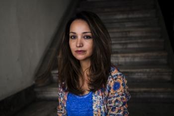 Faten Gaddes passou a última semana em Lisboa mas já voltou a Tunes, onde a sua obra foi destruída (Carla Rosado)