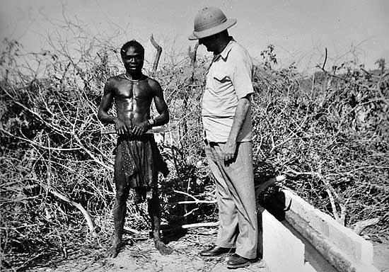 Gilberto Freyre with a shepherd in the Namibia Desert, 1952. 