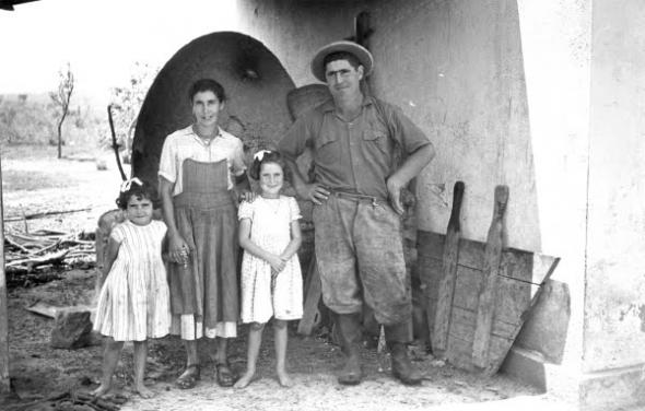 A Portuguese settler family at Cela settlement (South Cuanza, Angola), 1960  