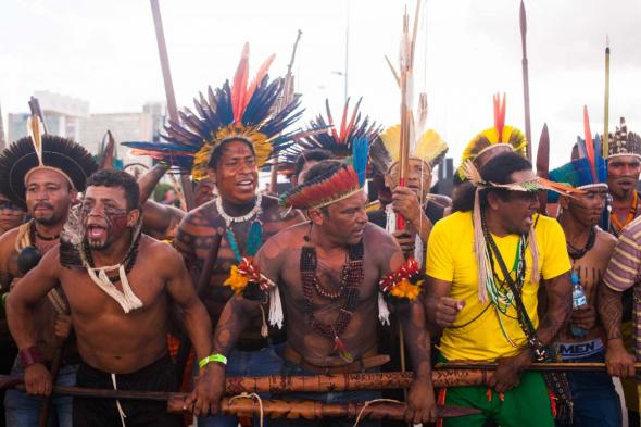 Marcha, 14º Acampamento Terra Livre (ATL) em Brasília, 24 ao 28 de Abril de 2017, reunindo mais de 4 mil indígenas, foto Júlia Mente/MNI.