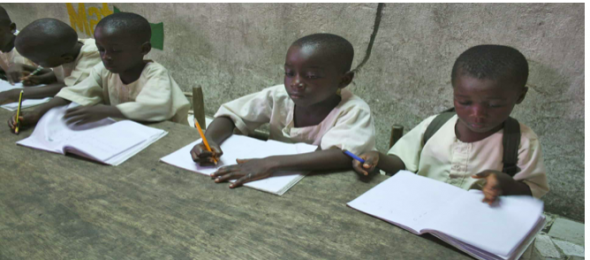 Escola primária na zona Leste da Guiné-Bissau. Foto RJ