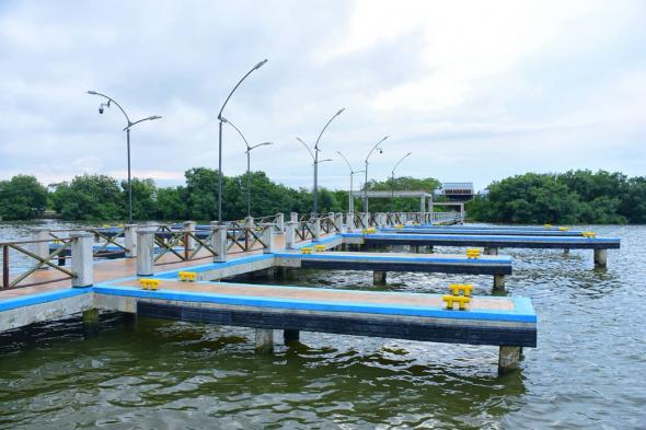 Urabá Notícias - Molhe de Turbo, de onde parte grande número dos angolanos em direcção ao norte.