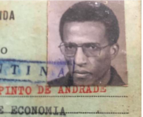 Justino Pinto de Andrade quando saiu do seu último confinamento, no Moxico (desterro) e regressou à Universidade, no 2º ano de Economia. Abandonou forçosamente Medicina, fruto do seu primeiro confinamento, o 'ajuste de contas' com a PIDE. Nesta foto, tinha 32 anos, 10 dos quais confinado.