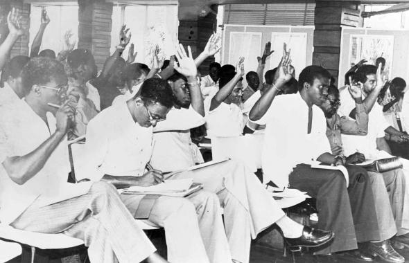 Reunião de quadros do PAIGC, distinguindo-se Francisco Bá [Chico Bá], José Pereira, Fidelis Cabral de Almada, Manuel Santos e Manuel Boal. 1963 - 1973