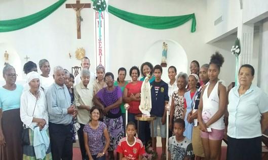 Participantes no primeiro cenáculo Mindelo ilha de S. Vicente Fonte, Diocese do Mindelo 