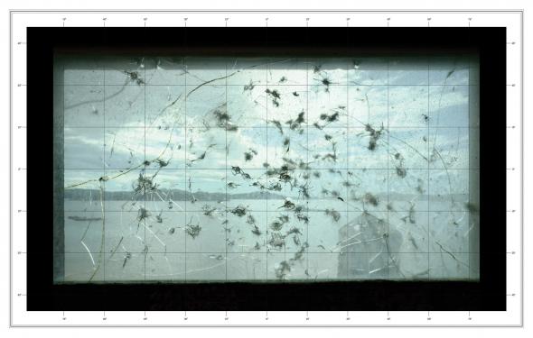 Kiluanji Kia Henda; Vidro à Prova de Bala – Mapa-Múndi (Ilha de Caprera); 2019; 1 fotografia emoldurada; Impressão a jato de tinta em papel de belas-artes. ©Teresa Santos