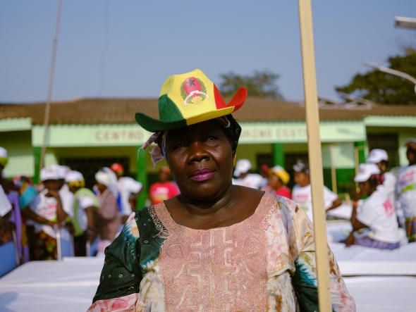 Fulacunda, Guinea Bissau (March 6, 2019) – Joana Gomes poses for a portait in front of the local hospital in Fulacunda, Guinea Bissau. Gomes, who was a medic on the frontlines during the independence war, donated beds to the hospital as part of her campaign. Image credit Ricci Shryock.