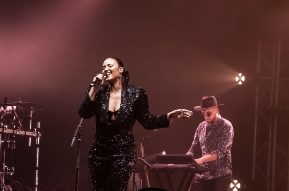 Mayra Andrade in concert at the Coliseum in Porto. Bruno Ferreira