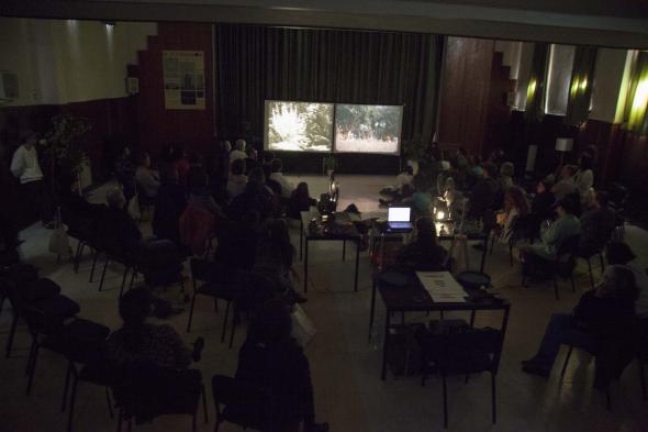 Projeção de Luz, clarão, fulgor de Sílvia das Fadas.  Foto de Candela Soutos, Doc's Kingdom 2021. 