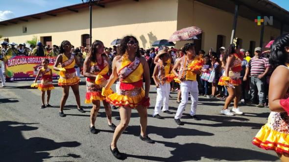 As comparsas que desfilam no Carnaval de Yanga vêm da cidade e de povoações afromexicanas vizinhas