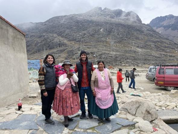 As Cholitas Escaladoras tornaram-se guias de turistas na escalada do Huayna Potosi (DR)