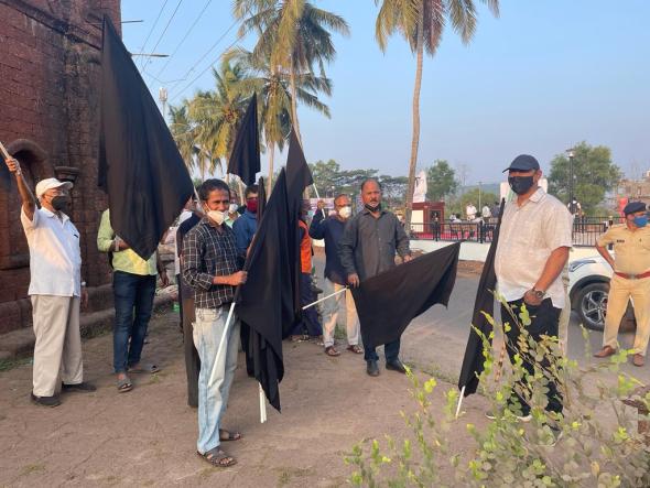 Fig 2, Protest to the statue of Cristiano Ronaldo in Goa, India. Photo by Sagar Varta (2021)