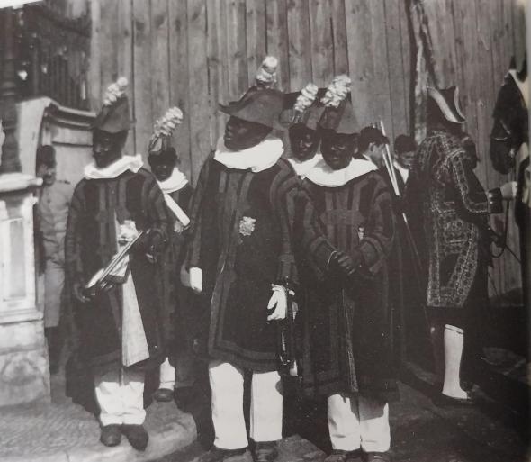 'Os Pretos de São Jorge' na Procissão do Corpo de Deus (1910)