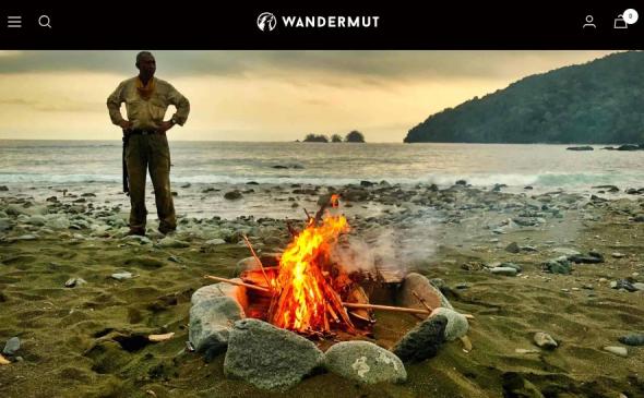 No fim do tour, os turistas descansam debaixo de palmeiras numa praia no Pacífico (Wandermut)