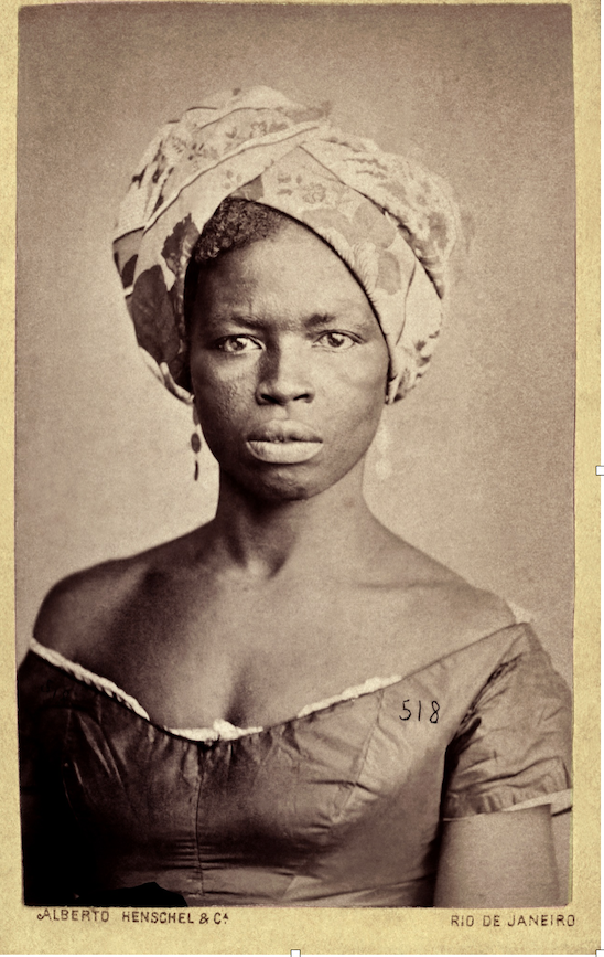 Retrato de mulher não-identificada, atribuído a Alberto Henschel (Rio de Janeiro, c. 1870), Coleção Gilberto Ferrez/Acervo Instituto Moreira Salles (disponível on-line, em domínio público).