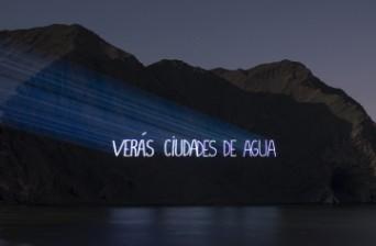 O poema Verás, projetado em 2024 durante toda a noite, era apenas visível desde o mar (DR)