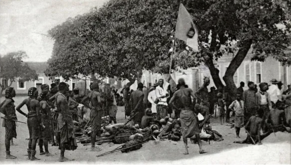Borracha do Moxico trazida a Catumbela, 1903