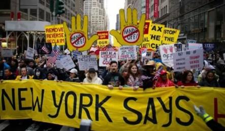 Manifestação em Nova York contra Trump em Junho deste ano. (DR)