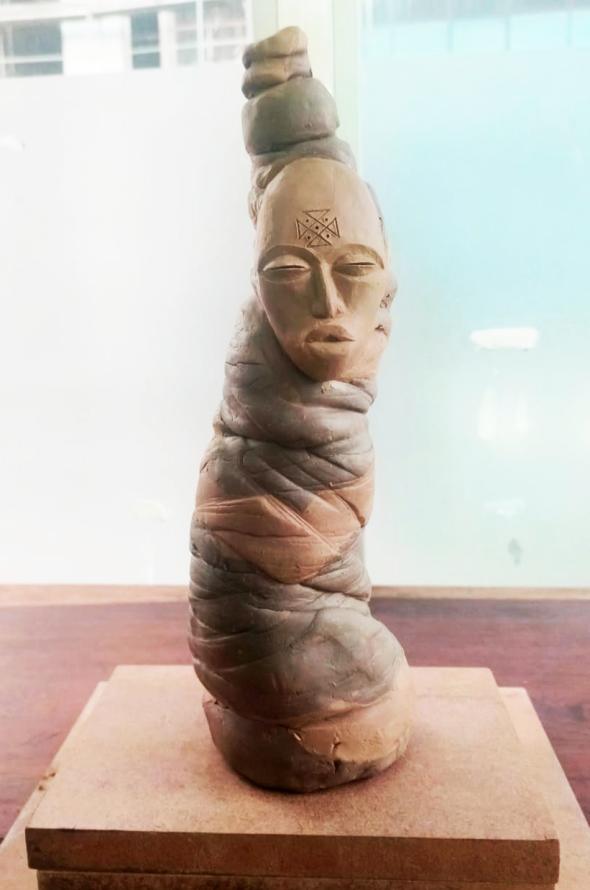 Máscara tchokwe com corpo disforme II (Sergio García, Mac Verkron)