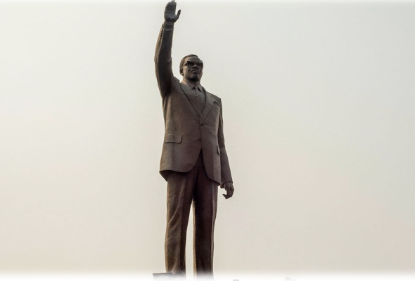Estátua de Lumumba, Arsene MPIANA