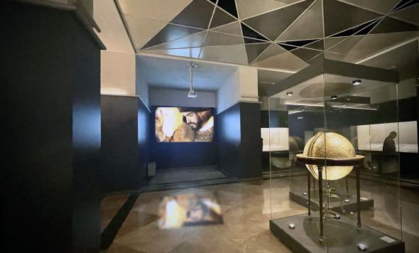 Claudia Claremi, Amnésia colonial (delírio).