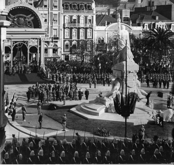 Inauguração do Monumento aos Mortos da Grande Guerra, na Avenida da Liberdade, em 1931.