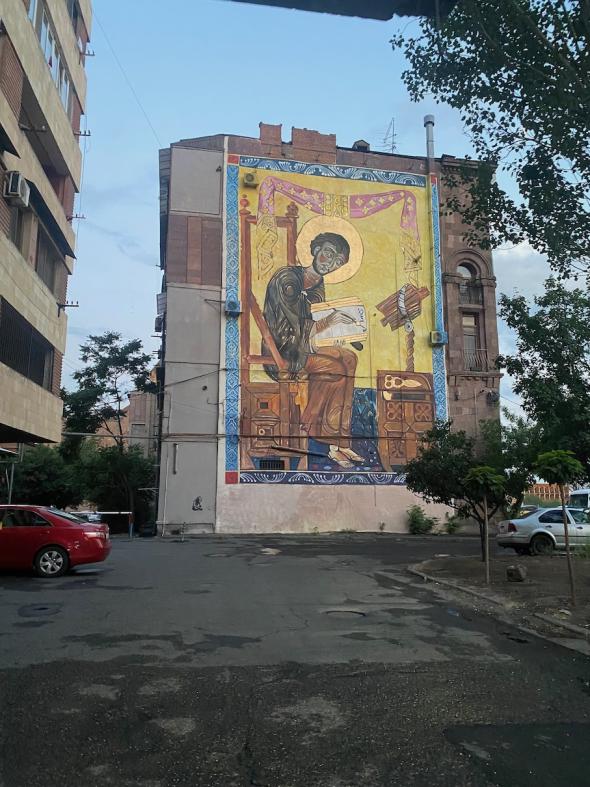 Mural religioso de três andares