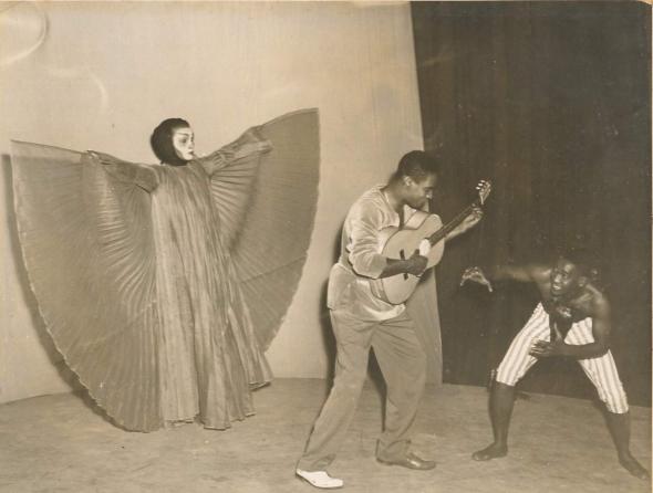Chica, Haroldo e Kelë em 'Orfeu da Conceição', 1956, Rio, Teatro Municipal