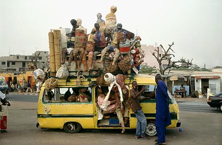 Dominique Zinkpè, Taxis Zinkpè, Dakar, 2002 Foto. Christian Hanussek 2002