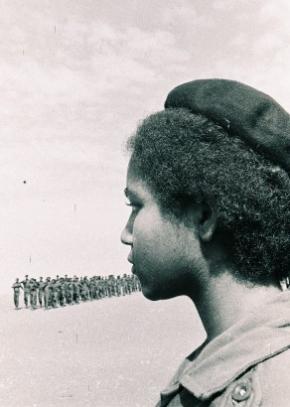 Destacamento feminino, CIR Hoji-Ya-Henda, 1975 | Foto de João Nunes