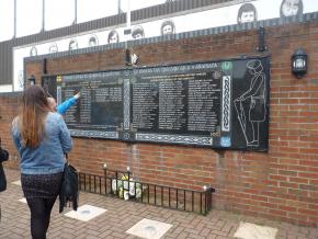 memorial a vítimas Sinn Fein