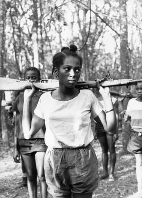 © Augusta Conchiglia (Angola, 1968)