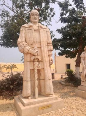 Estátua de Paulo Dias de Novais, foto de Marta Lança 