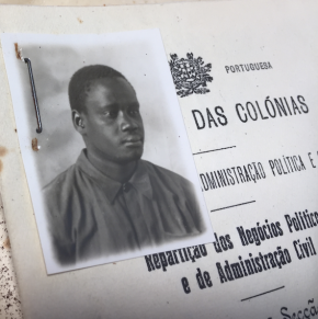 Fotografia apensa ao processo de João Santinho, 1940. Fundo Ministério do Ultramar, Direcção Geral de Administração Política e Civil, 'Processos de colonos e repatriados', nv 4.