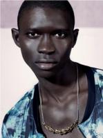 Ausência de Fernando Cabral nos Fashion Awards cria polémica sobre racismo